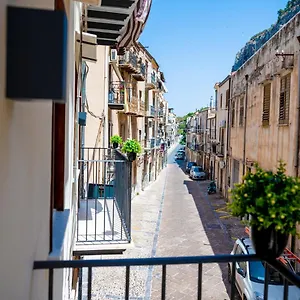 Incao Giudecca House Cefalù