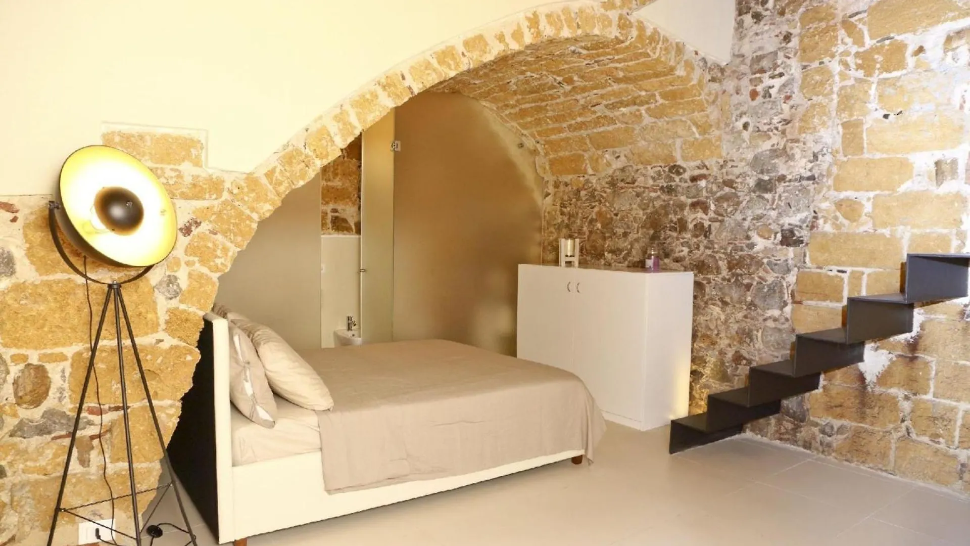 Studio Fuer 3 Personen Ca 30 Qm In Cefalu, Sizilien Nordkueste Von Sizilien 0*, Cefalu Italy